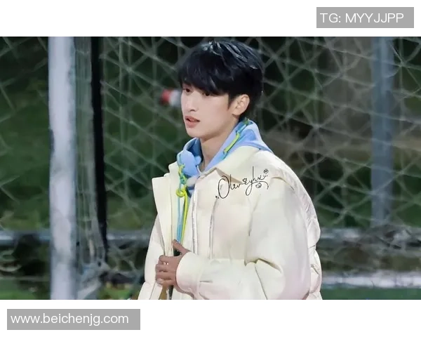 严浩翔心中的足球偶像是谁 揭开他最喜欢的球星背后的故事