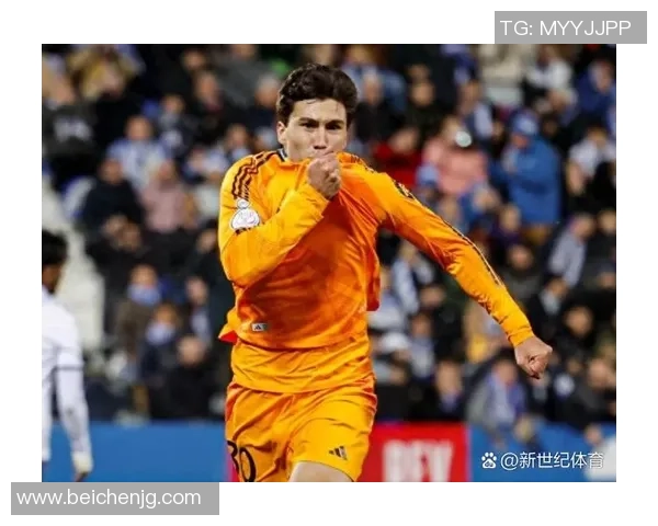 与世界足球巨星同场竞技畅享绿茵激情梦幻时刻 与世界足球巨星同场竞技畅享绿茵激情梦幻时刻