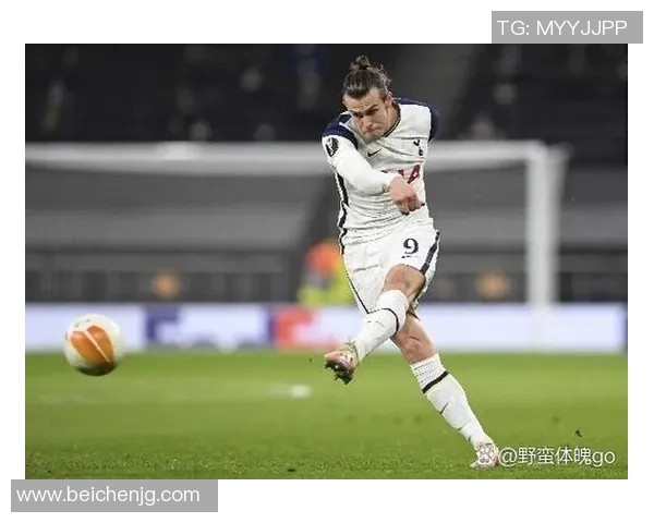 贝字在名字中的足球球星盘点：那些与贝字有缘的传奇人物